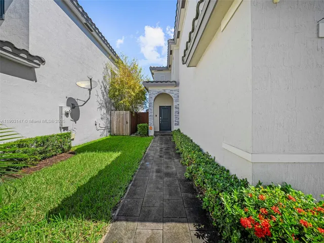 $4,200 | 1411 Southeast 26th Avenue, Unit 1411, Homestead, FL 33035