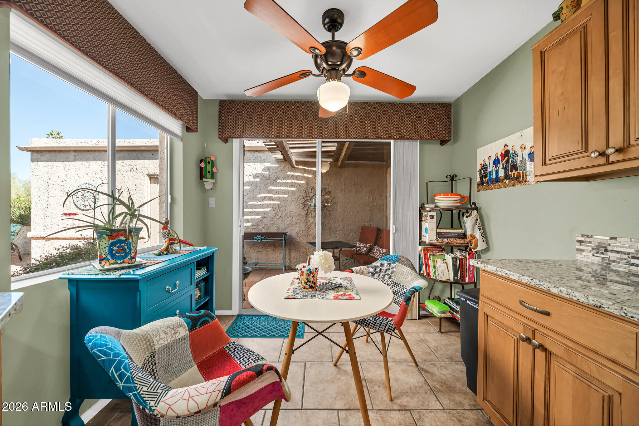 26236 North Bravo Lane Rio Verde, AZ 85263 - Photo 16 of 37 Breakfast Nook