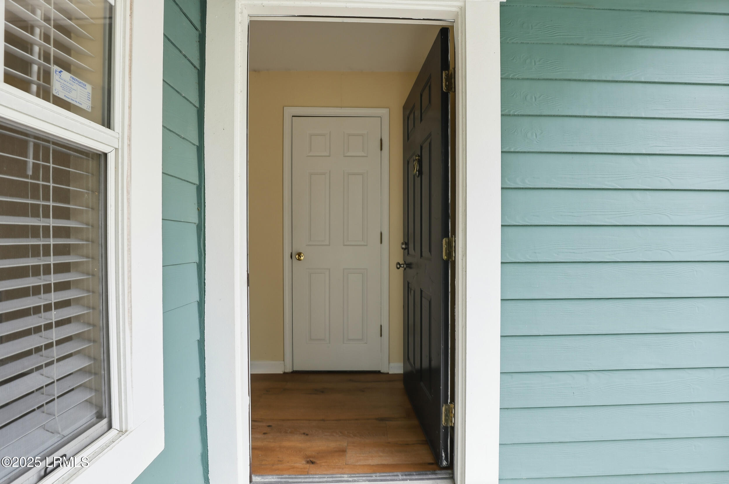 28 Old S Court, Unit A Bluffton, SC 29910 - Photo 5 of 42 11_1x2a4405