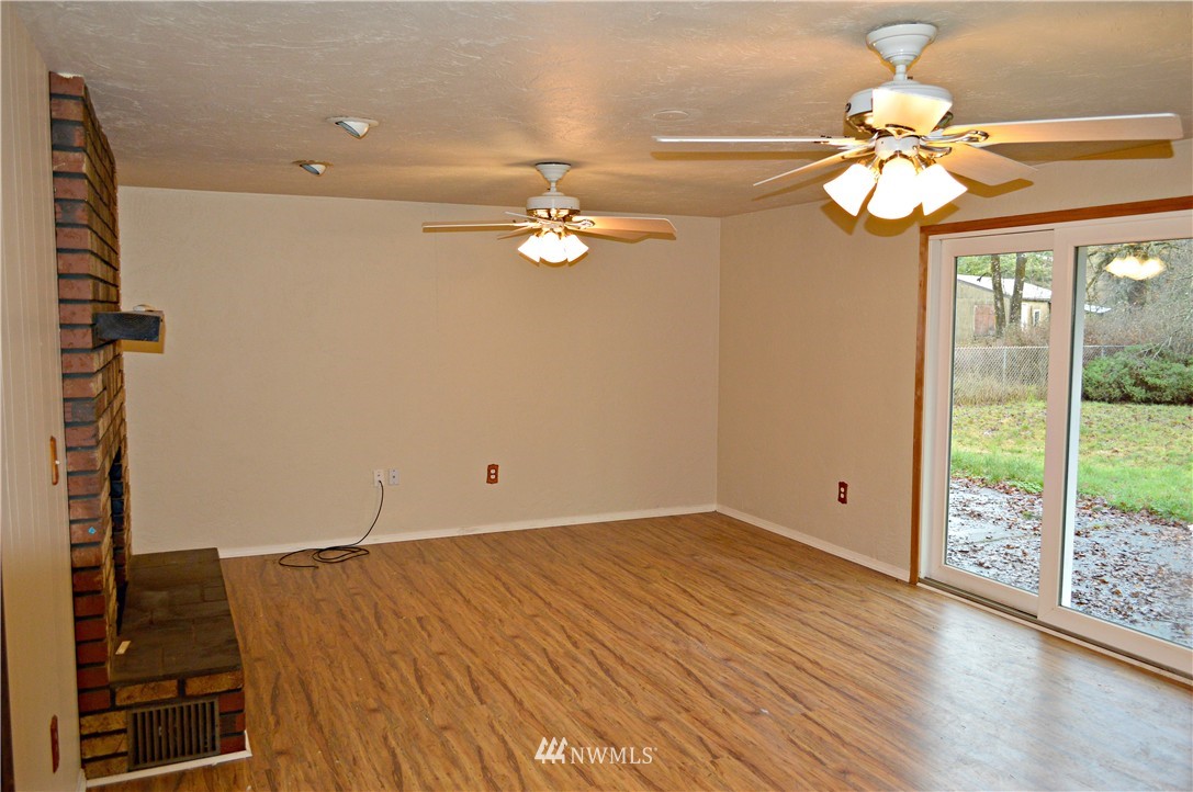17700 Case Road Southwest Rochester, WA 98579 - Photo 5 of 15