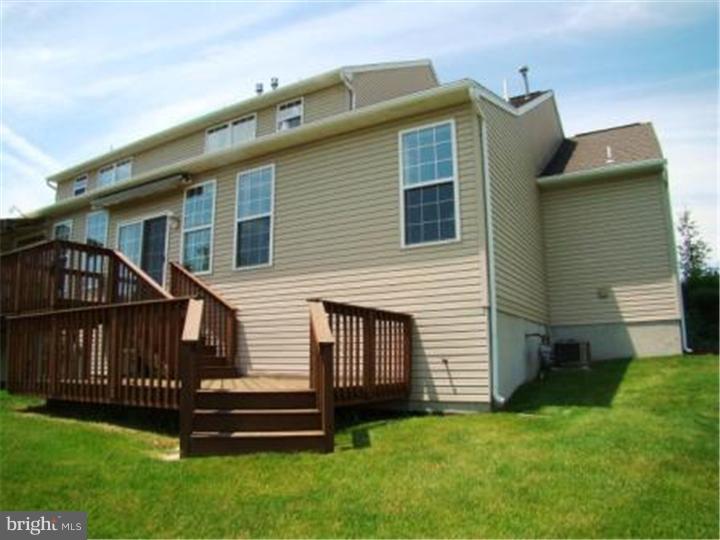 9 Fallowfield Circle Reading, PA 19607 - Photo 2 of 25 Exterior Back