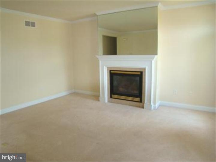 9 Fallowfield Circle Reading, PA 19607 - Photo 11 of 25 Living Room