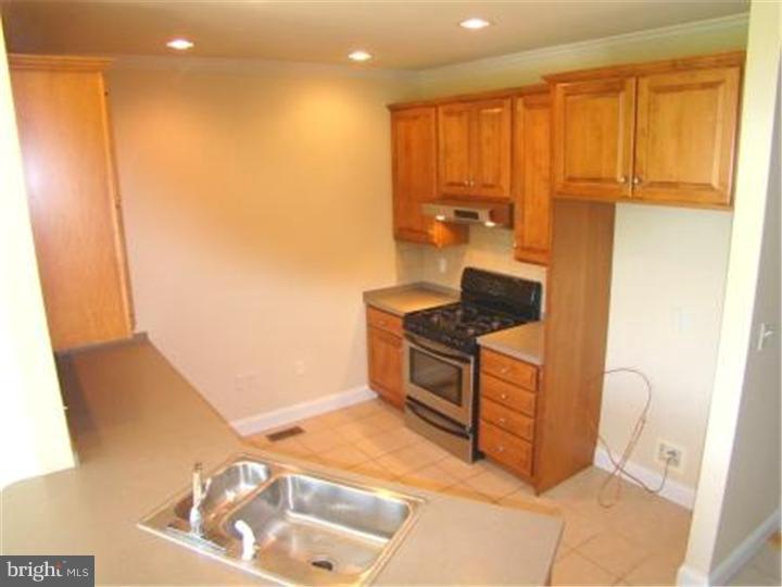9 Fallowfield Circle Reading, PA 19607 - Photo 4 of 25 Kitchen