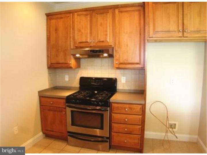 9 Fallowfield Circle Reading, PA 19607 - Photo 5 of 25 Kitchen