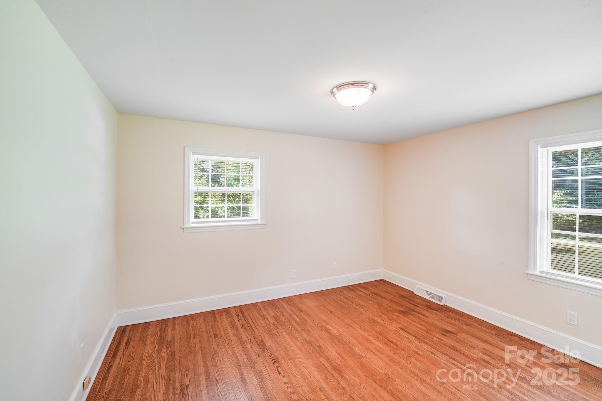 5816 Brookhaven Road Charlotte, NC 28210 - Photo 17 of 32 Gallery Image 17