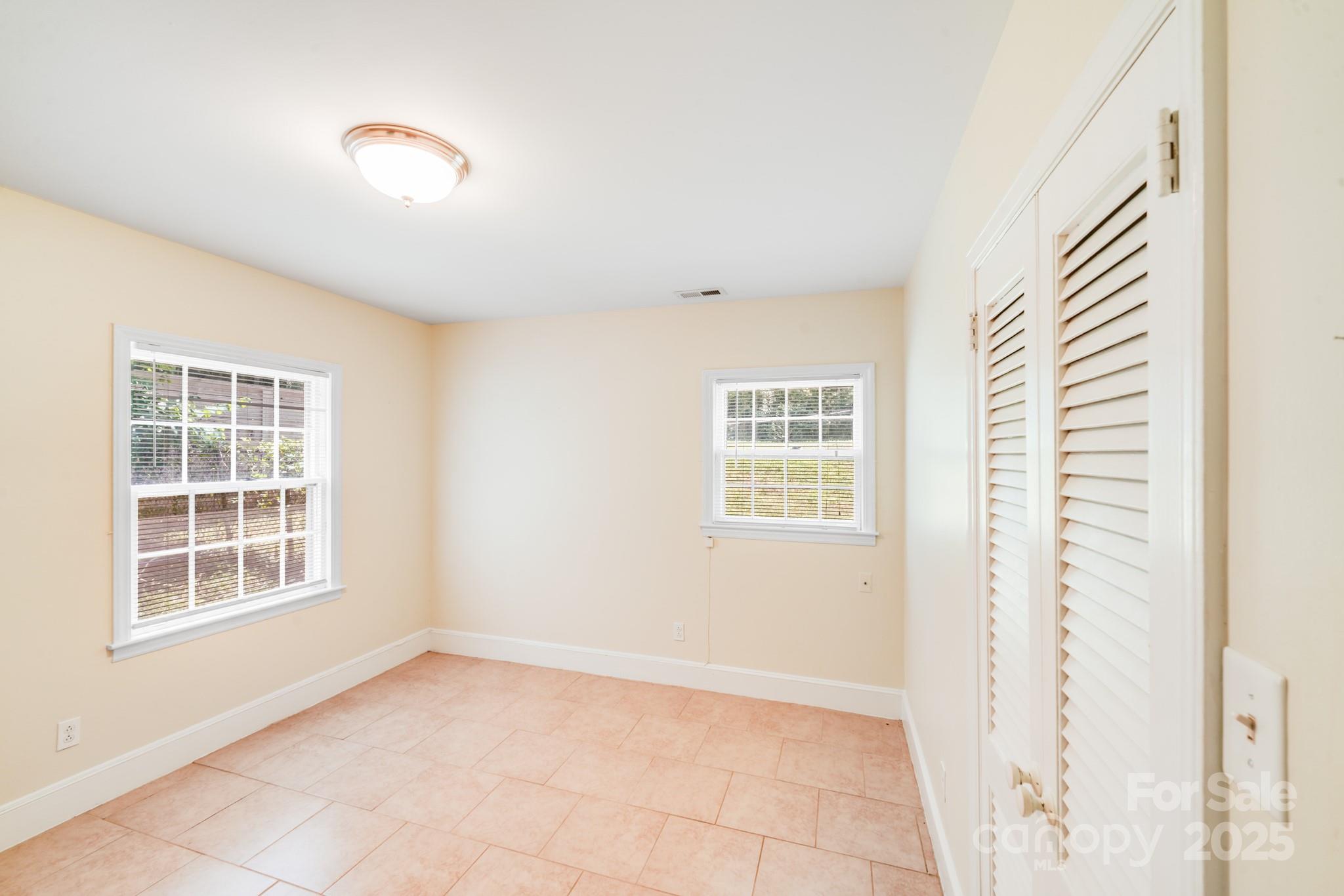 5816 Brookhaven Road Charlotte, NC 28210 - Photo 20 of 32 Gallery Image 20