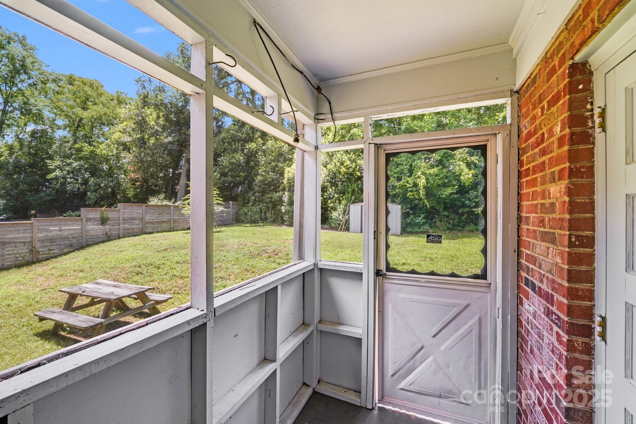 5816 Brookhaven Road Charlotte, NC 28210 - Photo 25 of 32 Gallery Image 25