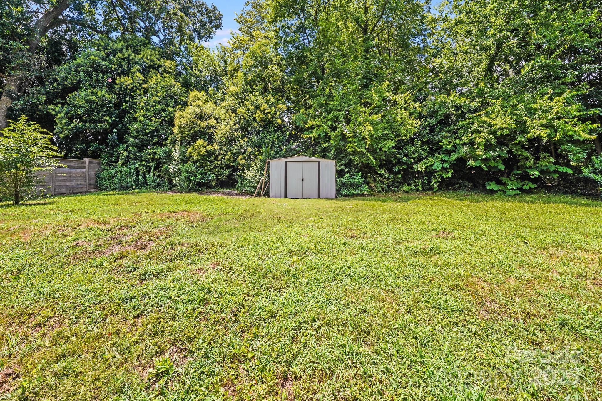 5816 Brookhaven Road Charlotte, NC 28210 - Photo 27 of 32 Gallery Image 27