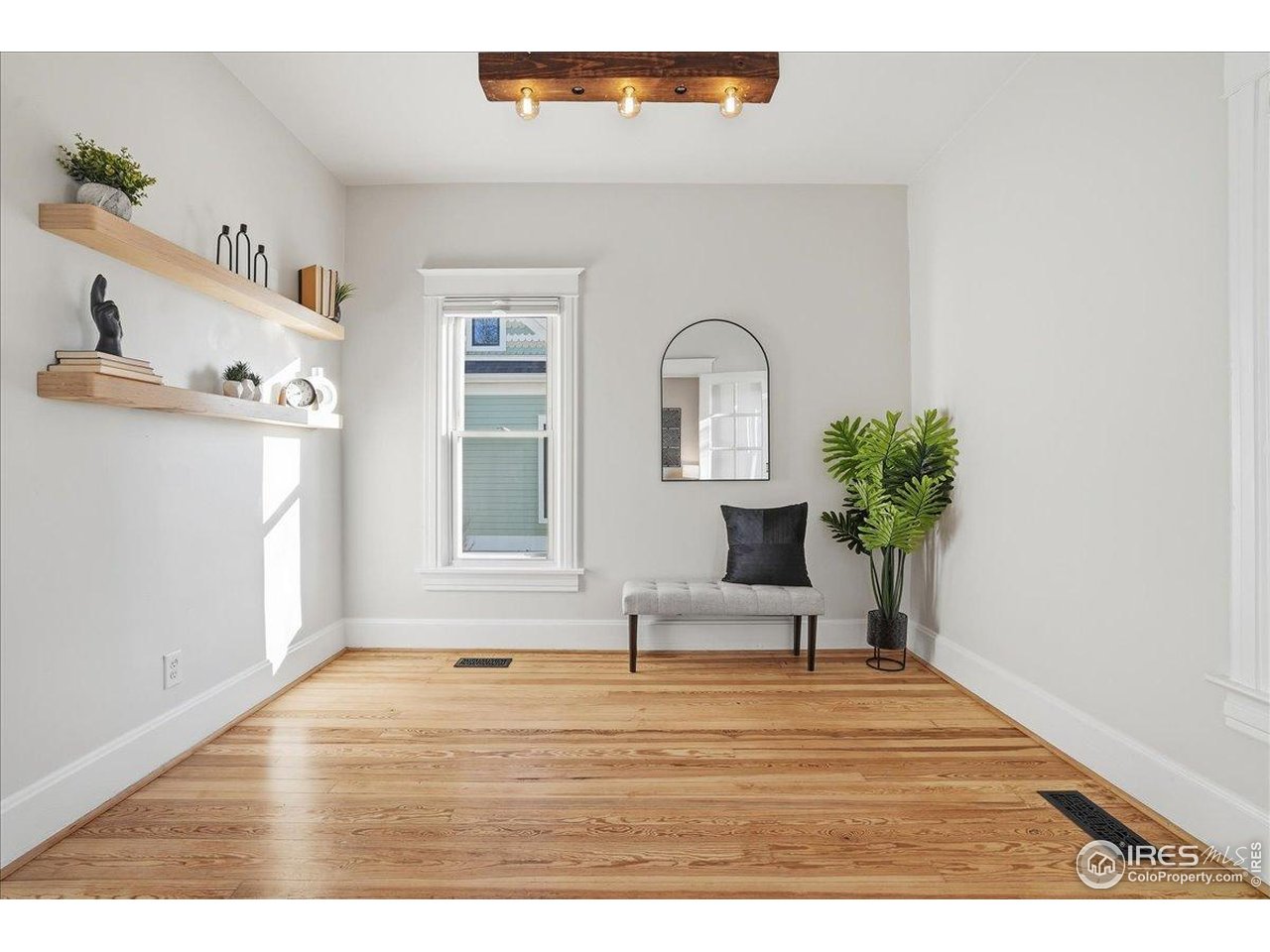 806 East Myrtle Street Fort Collins, CO 80524 - Photo 20 of 50 Blackout shades in second bedroom (2022).