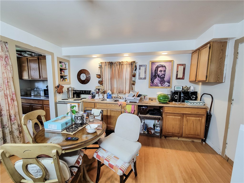 834 Flower City Park Rochester, NY 14615 - Photo 5 of 10