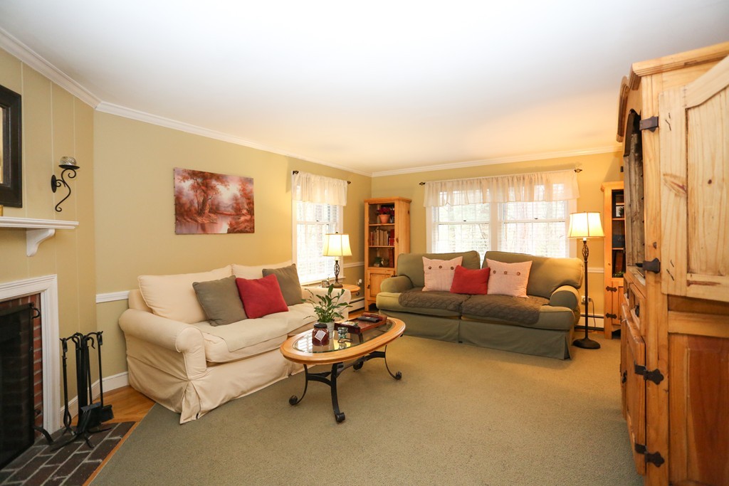 79 Bent Road Sudbury, MA 01776 - Photo 6 of 17 Gallery Image 6