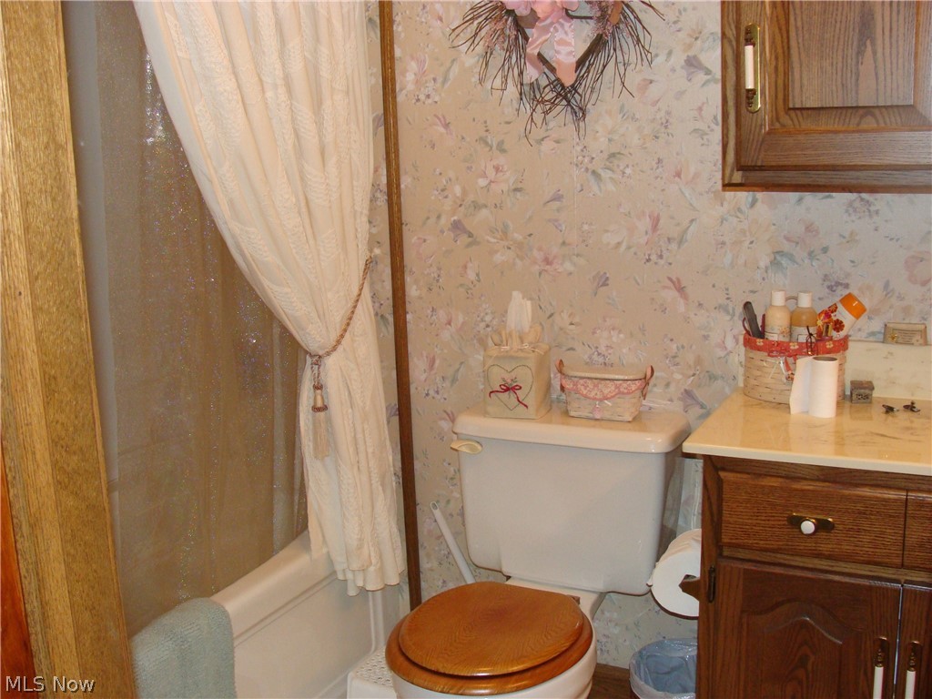 8440 Salem-Unity Road Salem, OH 44460 - Photo 23 of 29 full bath up