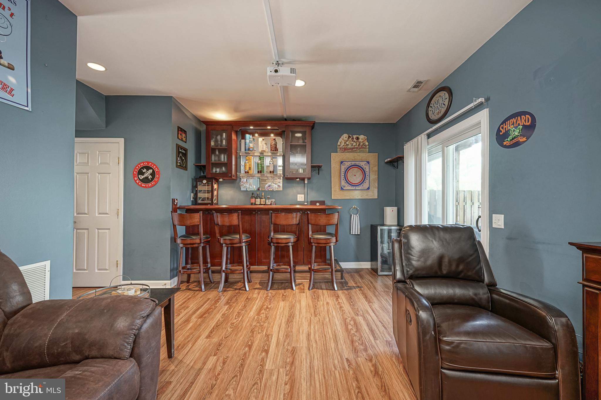 13 Firethorn Lane Riverside, NJ 08075 - Photo 4 of 40 Great Room W Custom Full Service Bar
