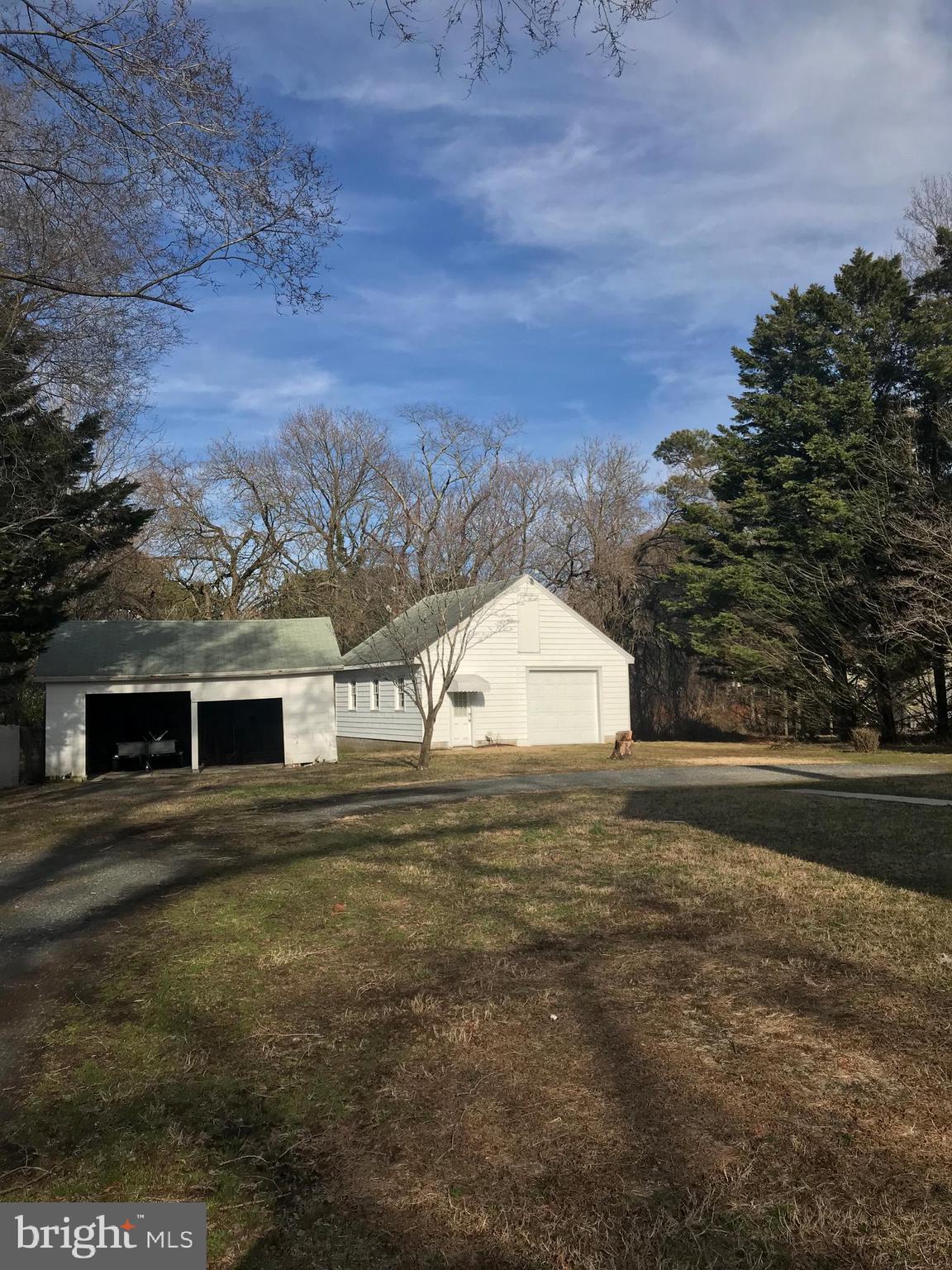 garage and pole building