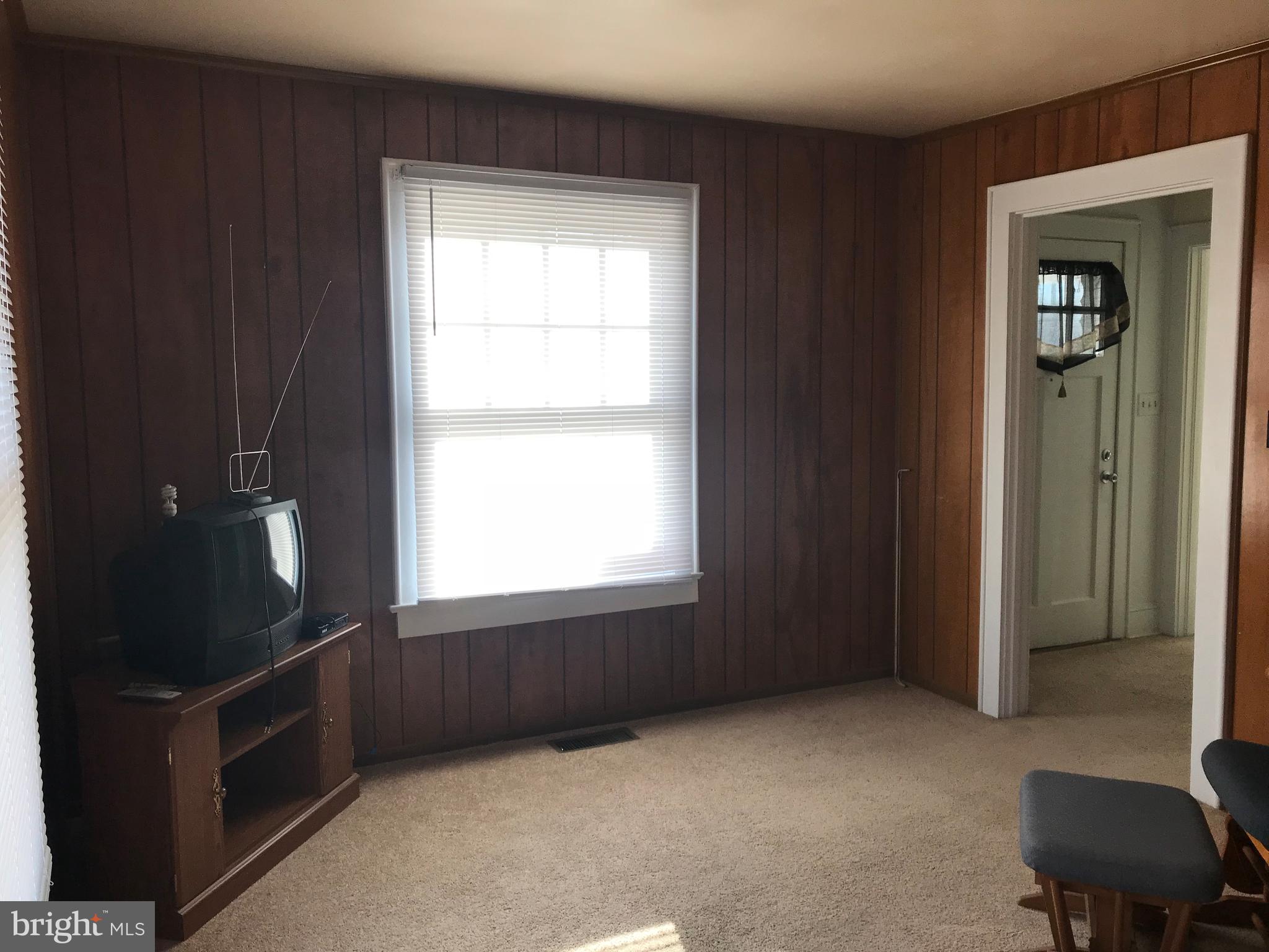 28660 Old Quantico Road Salisbury, MD 21801 - Photo 12 of 25 family room w lots of light