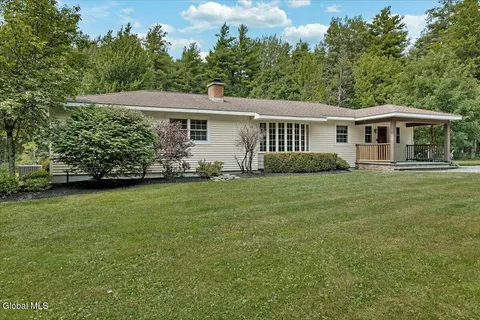 $439,900 | 54 Cold Springs Road, Pittstown, NY 12180