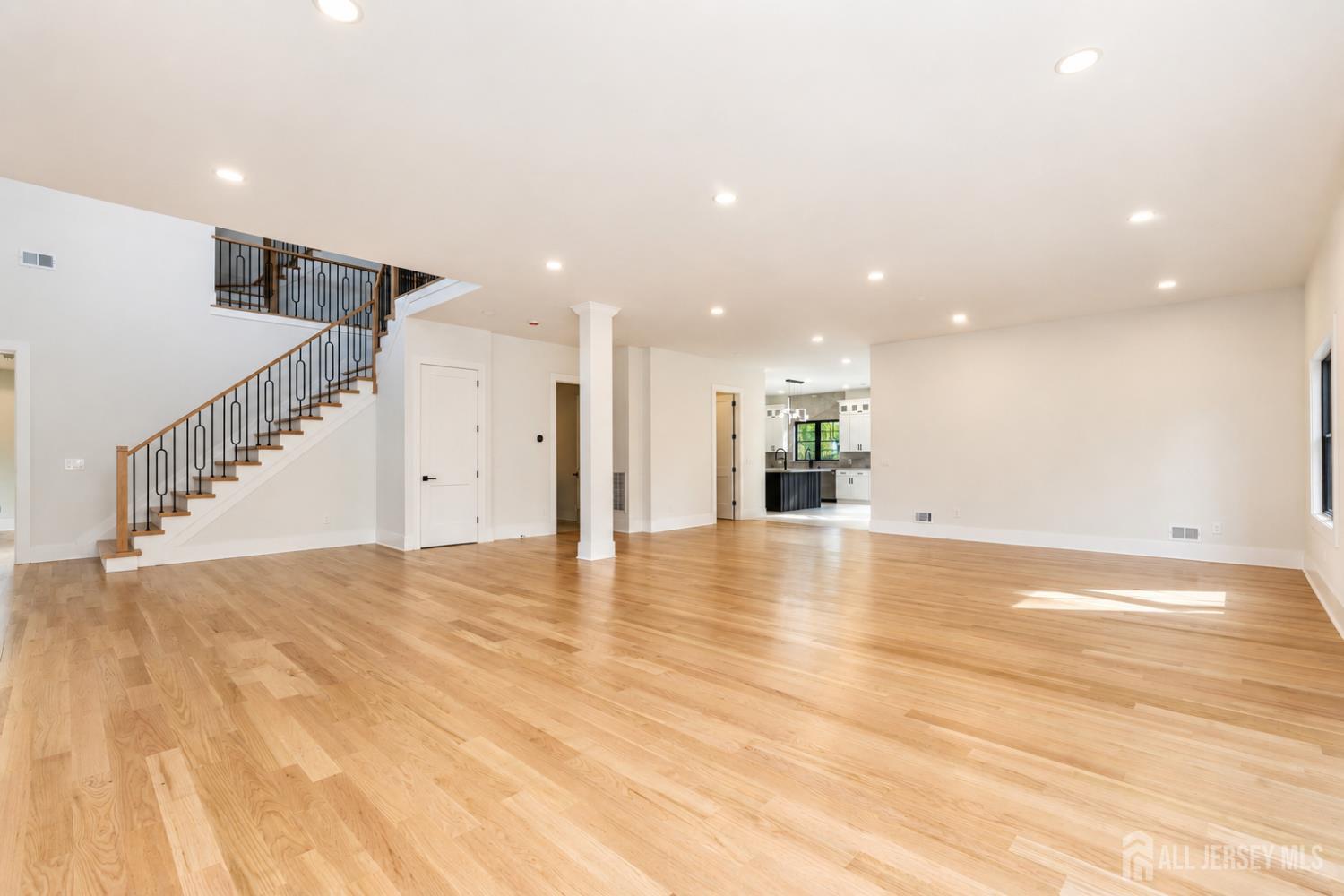 1684 Frank Street Edison, NJ 08820 - Photo 10 of 41
