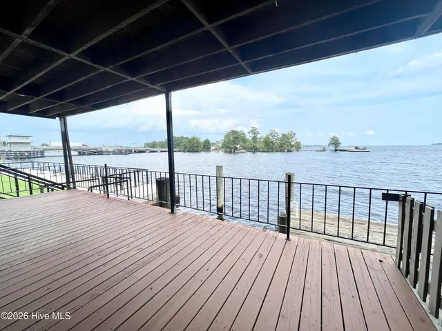 $2,217 | 110 North Water Street, Unit 2, Elizabeth City, NC 27909