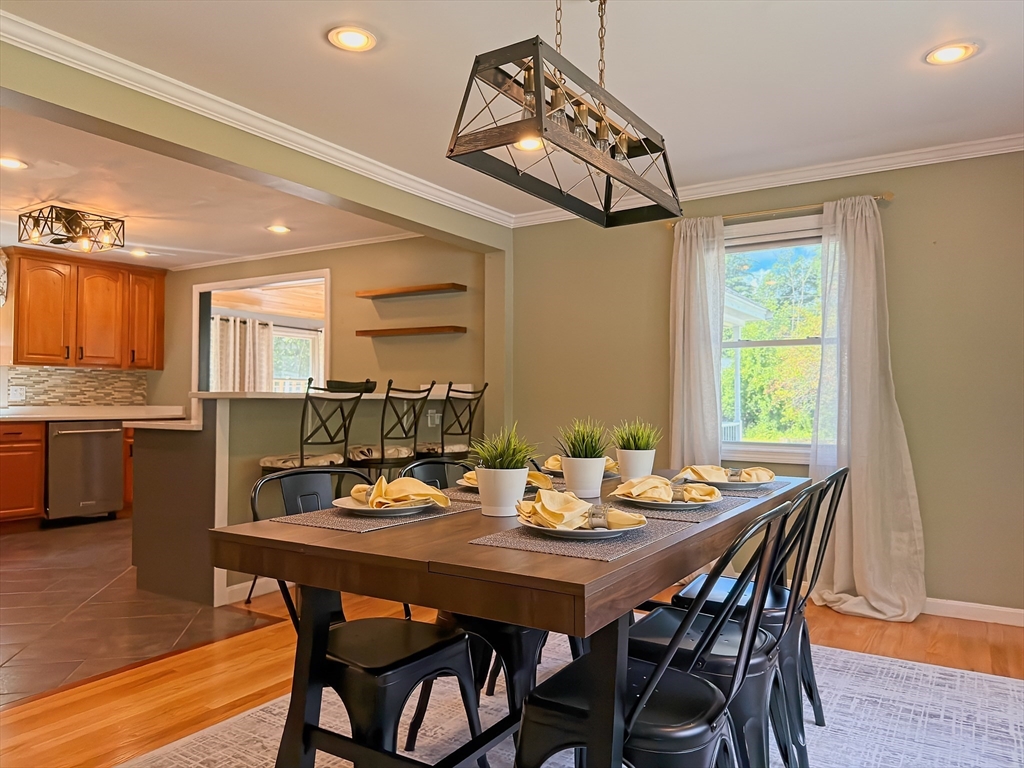 476 Pelham Road Dracut, MA 01826 - Photo 7 of 26 Gallery Image 7