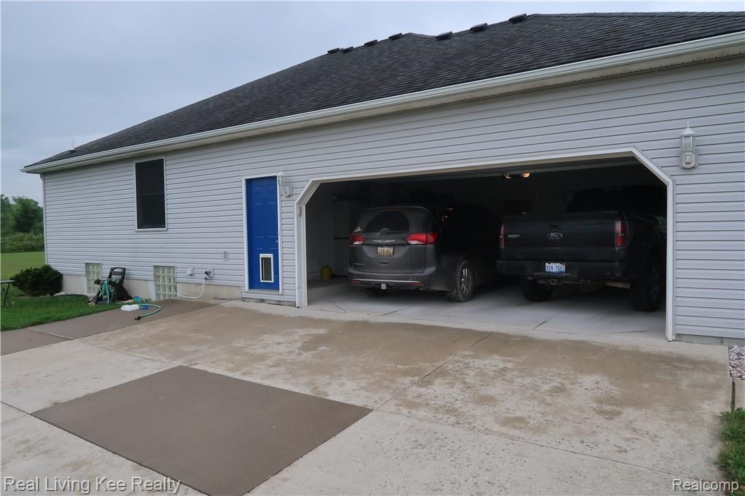 62730 Place Road New Haven, MI 48048 - Photo 4 of 42 3.5