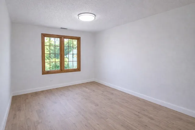 $409,000 | 13458 South Westview Drive, Unit V4, Palos Heights, IL 60463