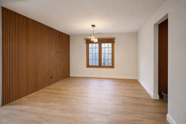 $409,000 | 13458 South Westview Drive, Unit V4, Palos Heights, IL 60463