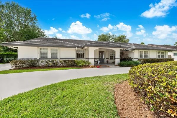 $1,699,000 | 10422 Southwest 121st Street, Miami, FL 33176