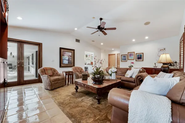 $1,699,000 | 10422 Southwest 121st Street, Miami, FL 33176