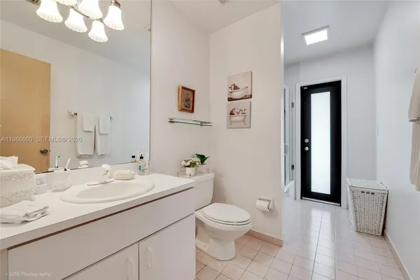 $1,699,000 | 10422 Southwest 121st Street, Miami, FL 33176
