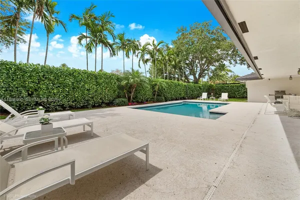 $1,699,000 | 10422 Southwest 121st Street, Miami, FL 33176