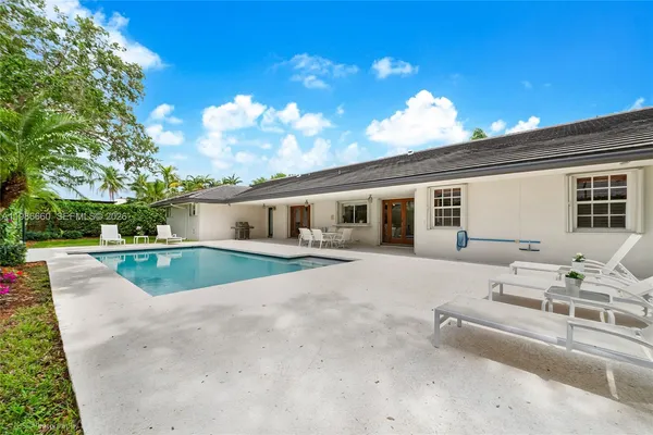 $1,699,000 | 10422 Southwest 121st Street, Miami, FL 33176