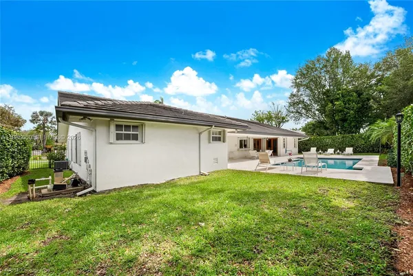 $1,699,000 | 10422 Southwest 121st Street, Miami, FL 33176