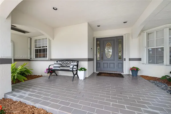 $1,699,000 | 10422 Southwest 121st Street, Miami, FL 33176