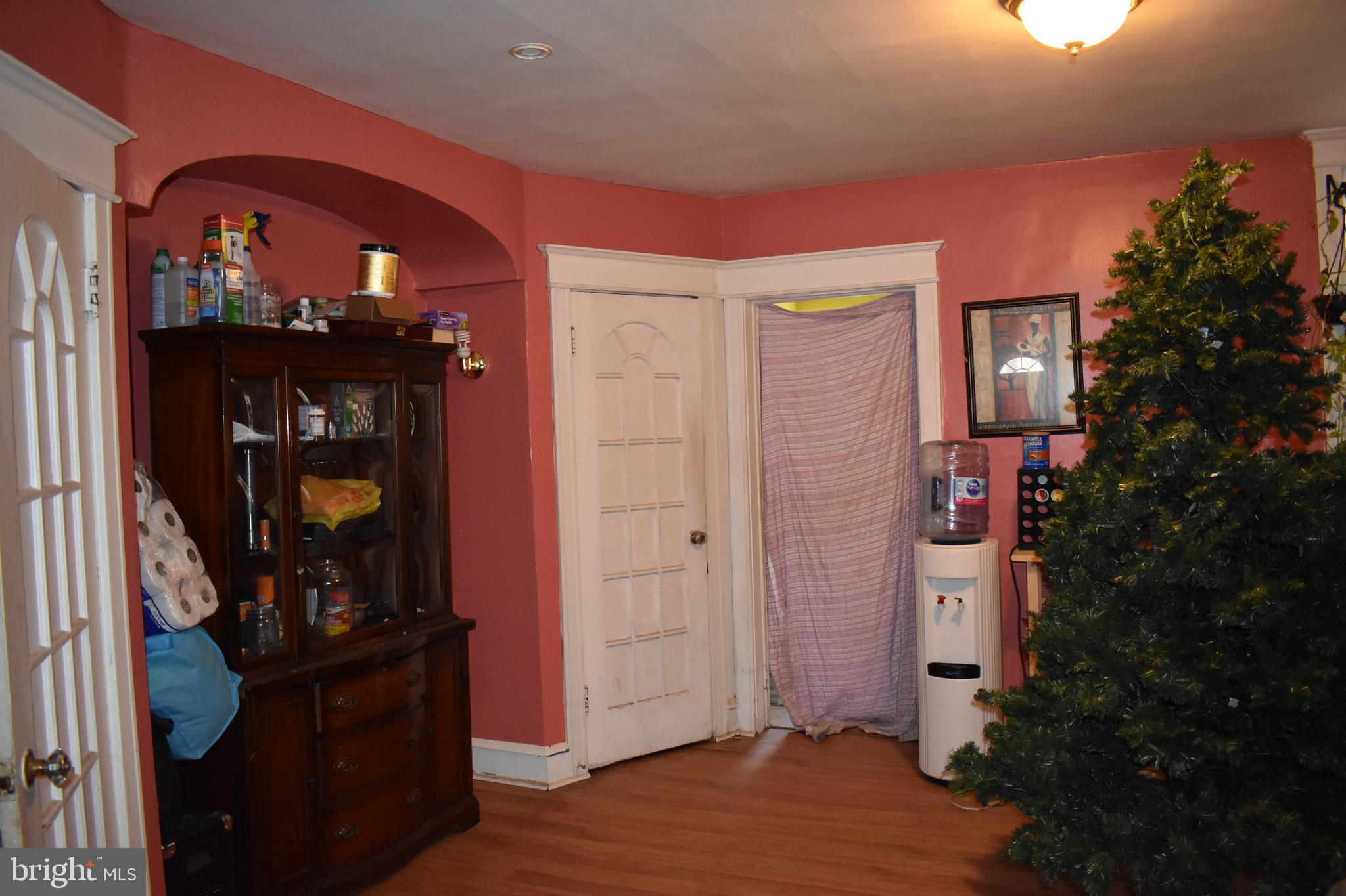 263 Copley Road Upper Darby, PA 19082 - Photo 2 of 14