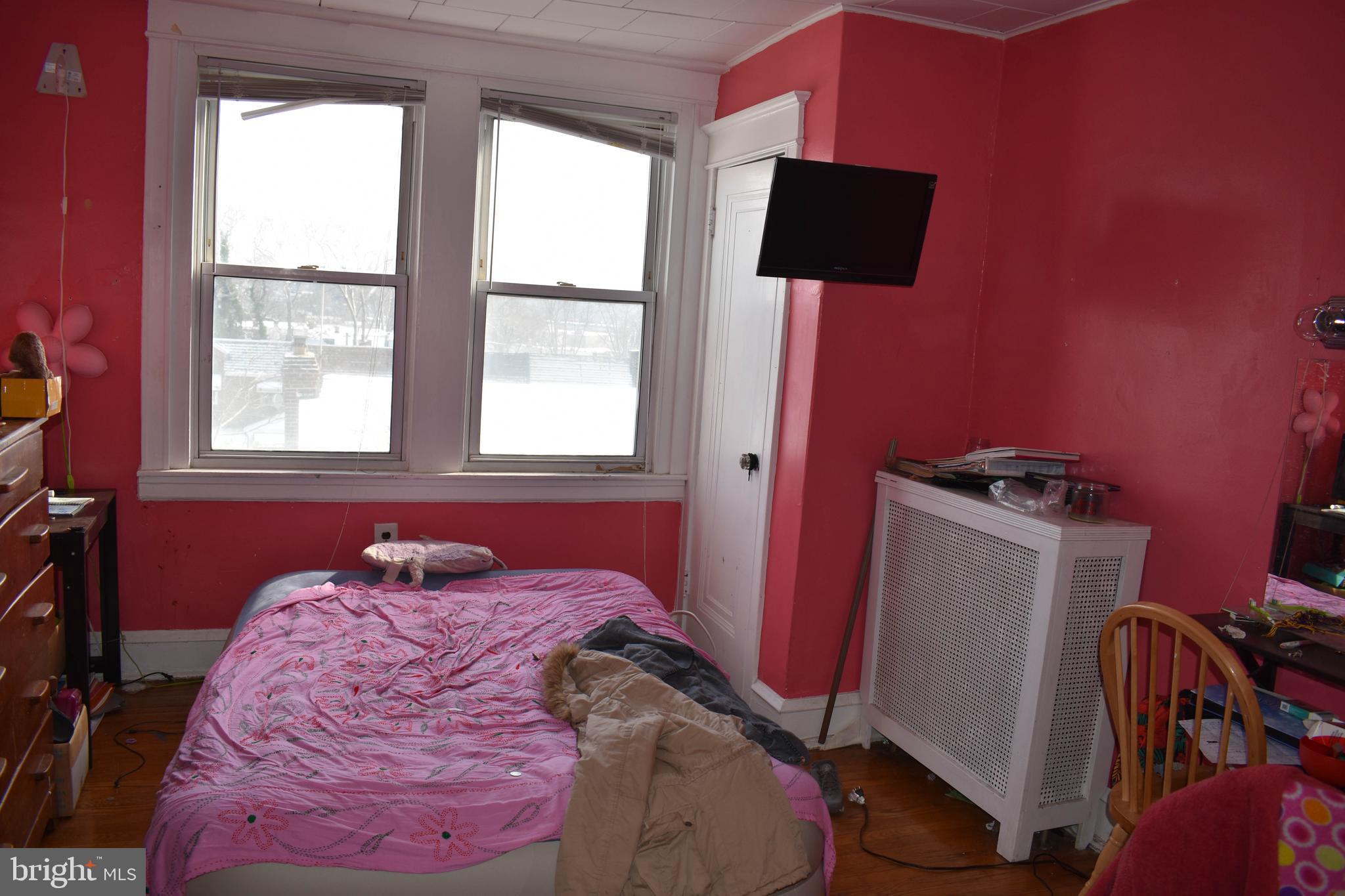 263 Copley Road Upper Darby, PA 19082 - Photo 6 of 14