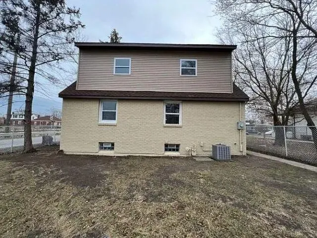 $1,595 | 302 McKinley Street, Gary, IN 46404