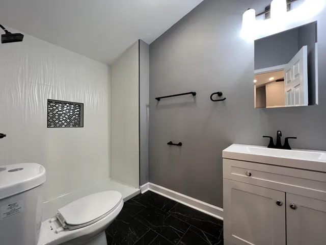 $1,595 | 302 McKinley Street, Gary, IN 46404