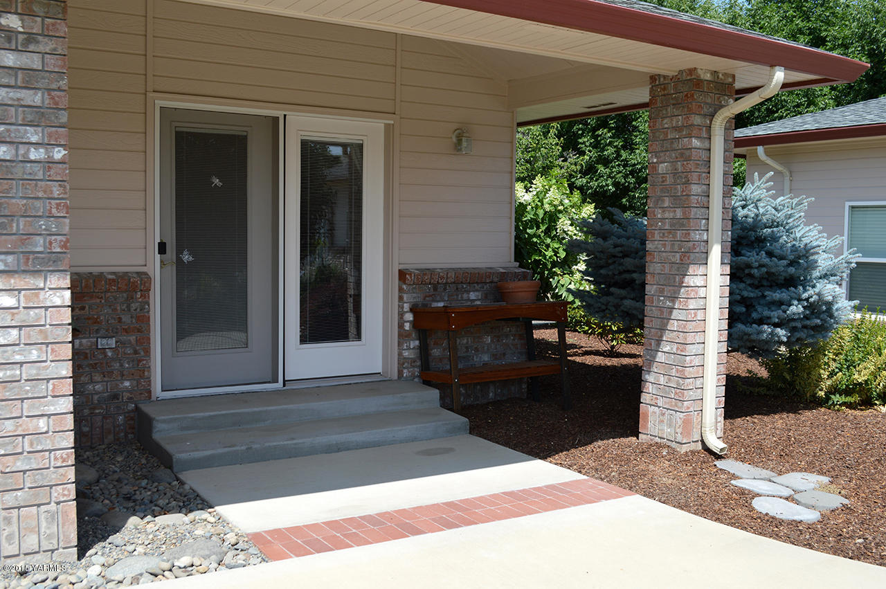 8104 Rutherford Road Yakima, WA 98903 - Photo 15 of 42 a view of a entryway door front of house