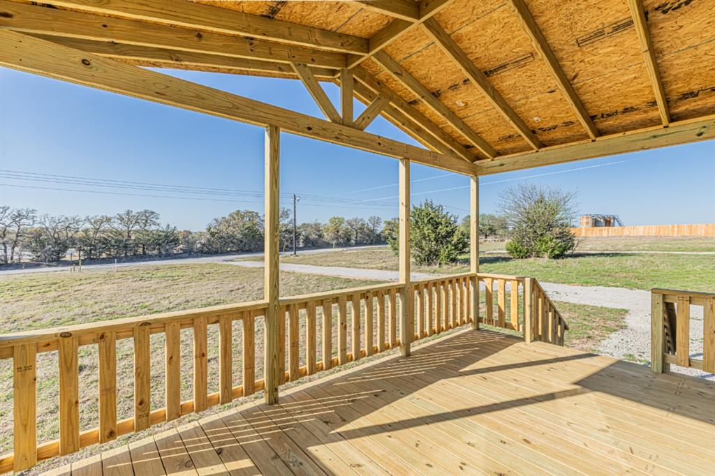 2031 Denver Road Sunset, TX 76270 - Photo 9 of 36