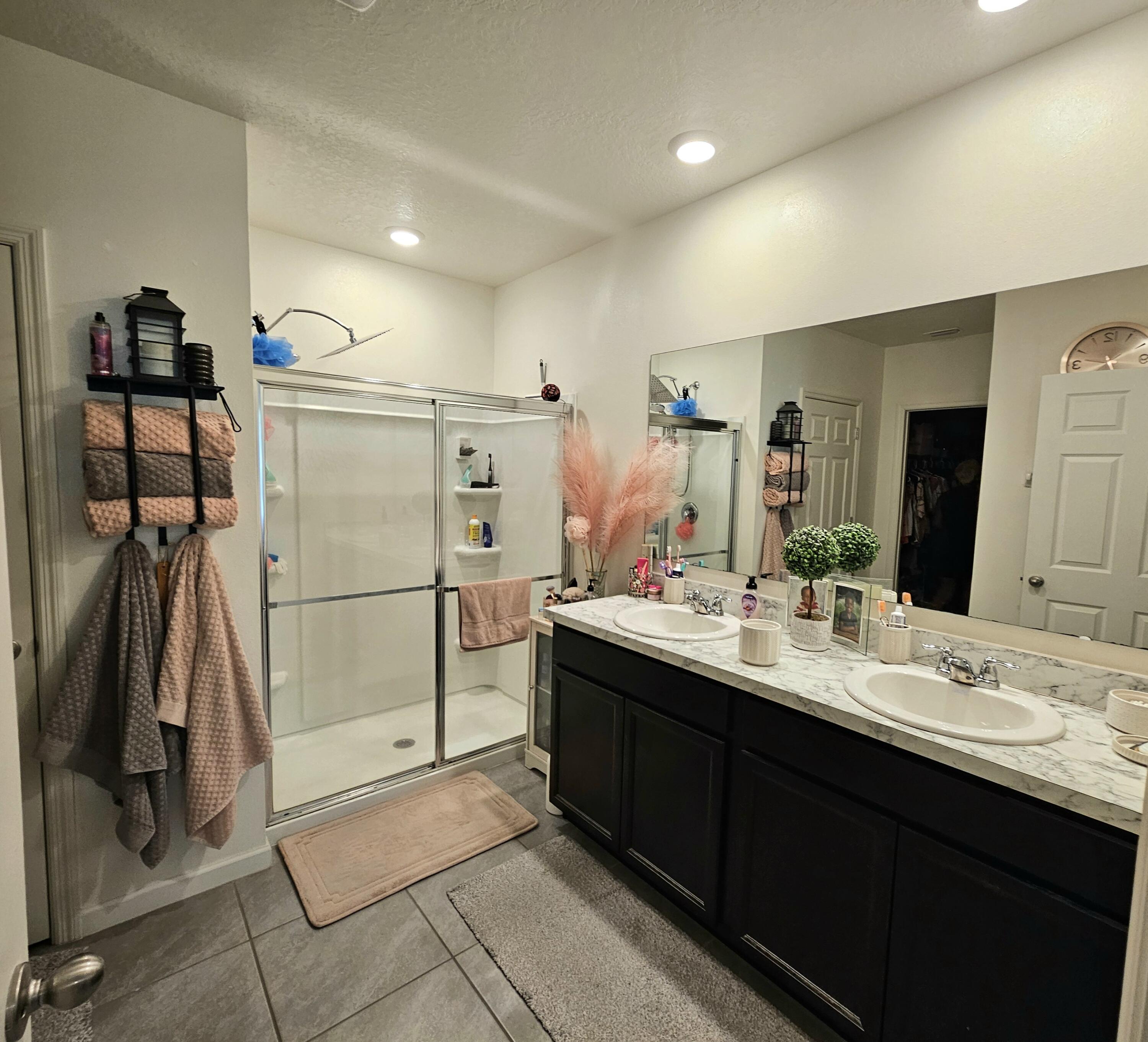 1017 Southwest Longfellow Road Port St. Lucie, FL 34953 - Photo 17 of 23 10000017 Main Bath