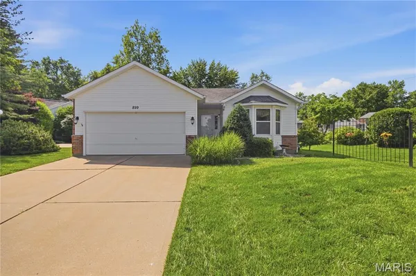 $270,000 | 899 Du Pre Court, St. Peters, MO 63376