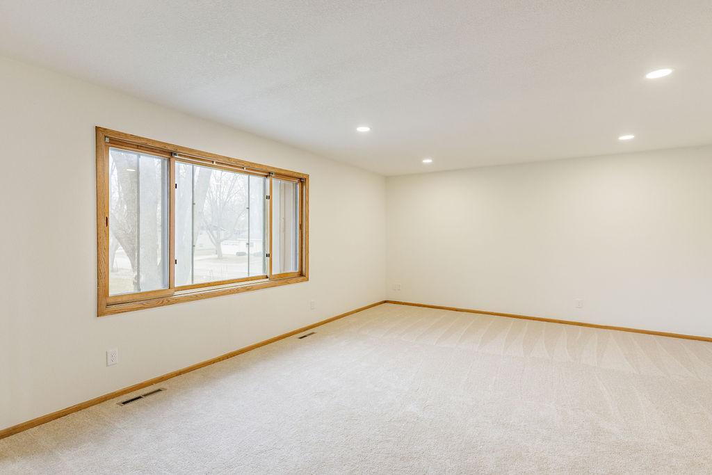 312 Cedar Lane Montevideo, MN 56265 - Photo 6 of 17