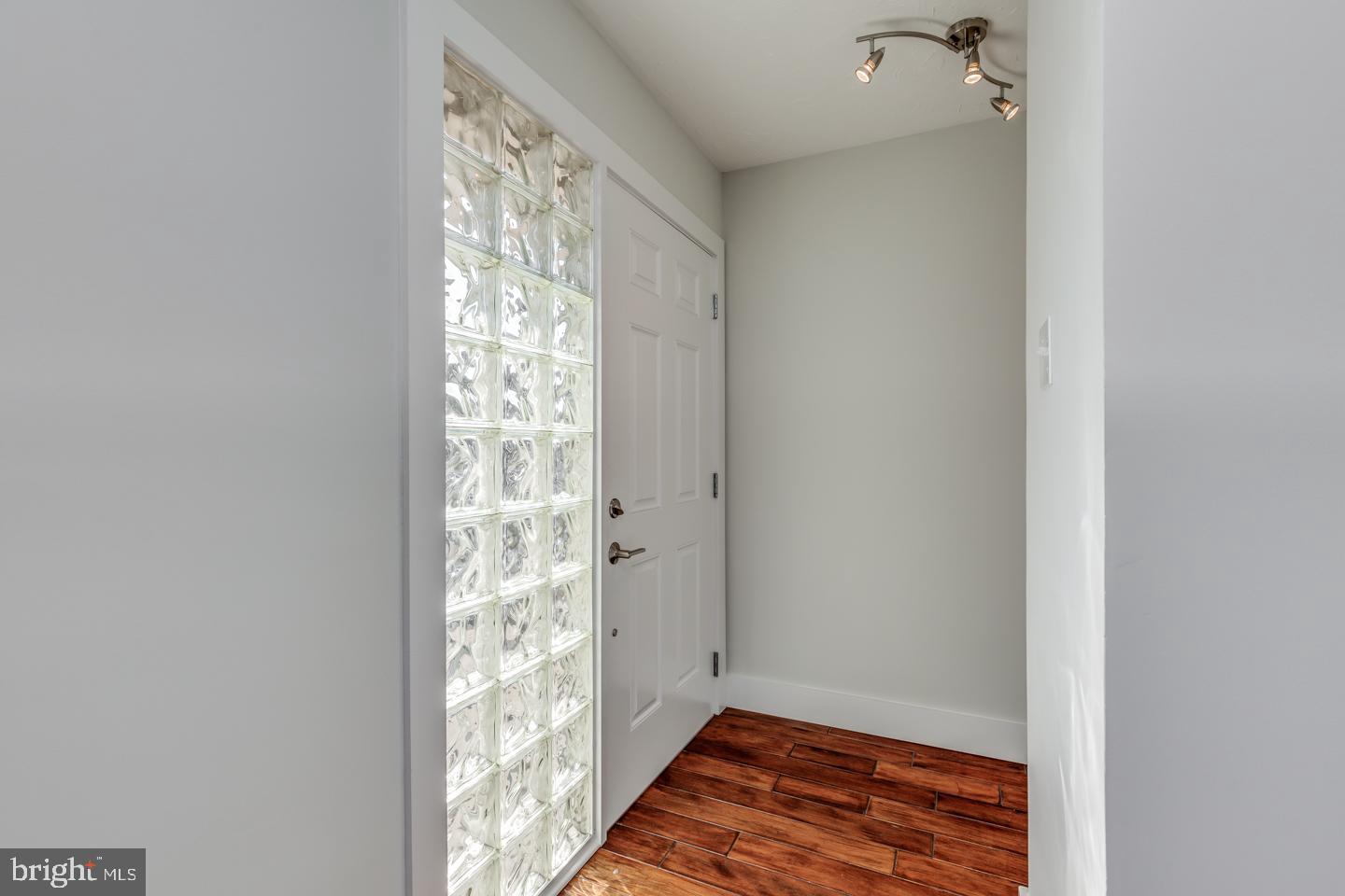 11811 B Academy Road, Unit 11B Philadelphia, PA 19154 - Photo 6 of 25 Gallery Image 6