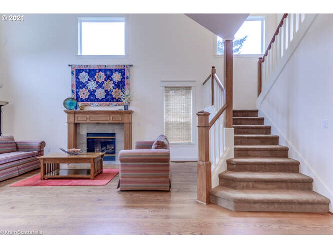 7024 Southwest Raz Court Portland, OR 97223 - Photo 14 of 32 Gallery Image 14