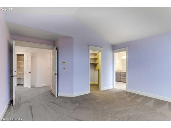 7024 Southwest Raz Court Portland, OR 97223 - Photo 22 of 32 Gallery Image 22