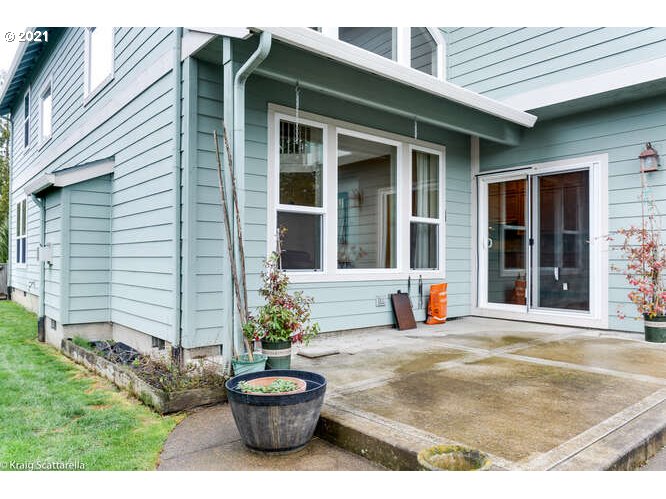 7024 Southwest Raz Court Portland, OR 97223 - Photo 27 of 32 Gallery Image 27
