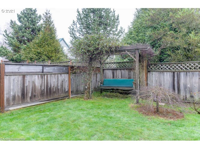 7024 Southwest Raz Court Portland, OR 97223 - Photo 28 of 32 Gallery Image 28