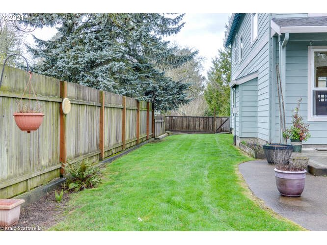 7024 Southwest Raz Court Portland, OR 97223 - Photo 30 of 32 Gallery Image 30