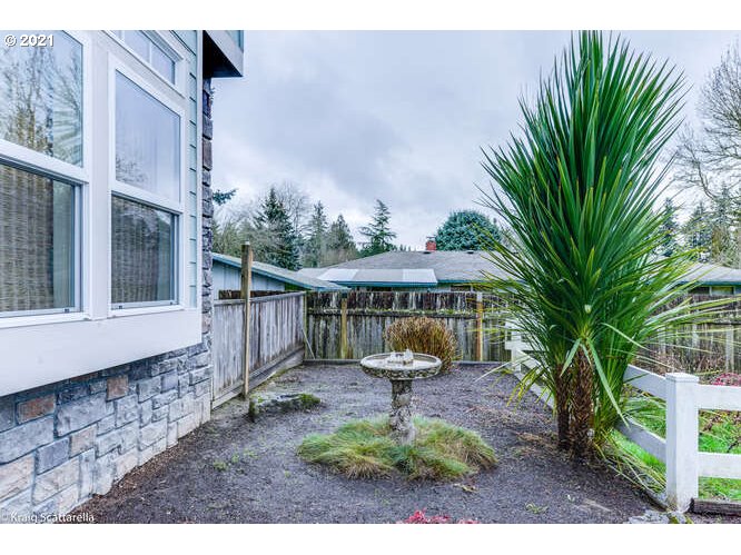 7024 Southwest Raz Court Portland, OR 97223 - Photo 31 of 32 Gallery Image 31