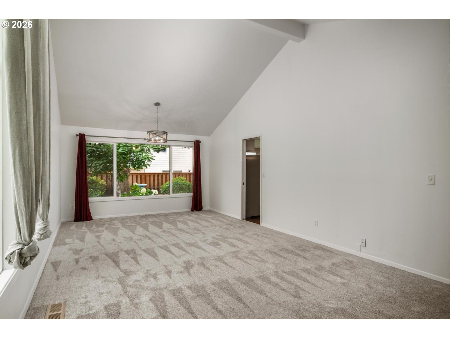 391 Southwest Nancy Avenue Gresham, OR 97030 - Photo 3 of 38